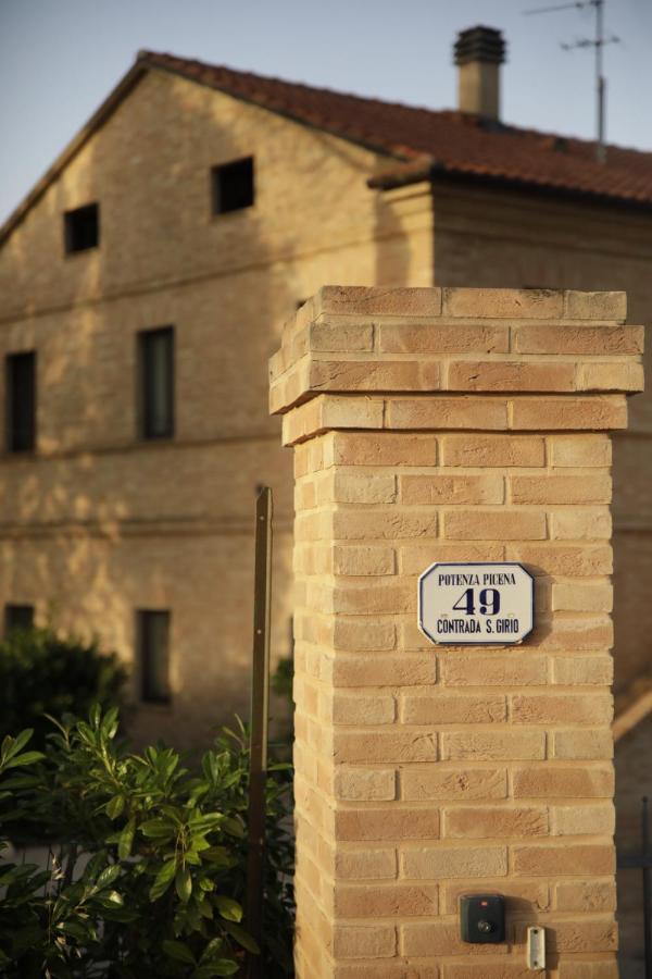 Гостьовий будинок Agriturismo La Fonte Di San Girio Потенца-Пічена Екстер'єр фото