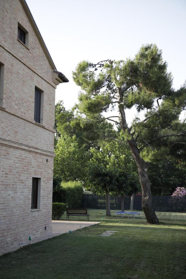 Гостьовий будинок Agriturismo La Fonte Di San Girio Потенца-Пічена Екстер'єр фото