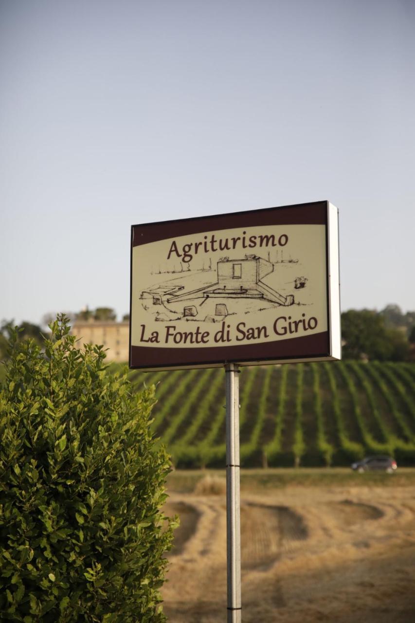 Гостьовий будинок Agriturismo La Fonte Di San Girio Потенца-Пічена Екстер'єр фото