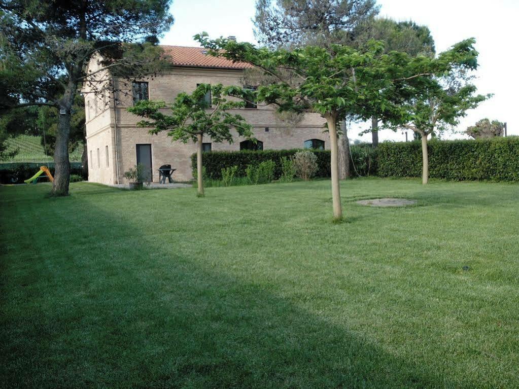 Гостьовий будинок Agriturismo La Fonte Di San Girio Потенца-Пічена Екстер'єр фото